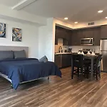 Awesome Loft At Hollywood Free Parking